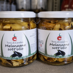 Vasetto di melanzane sott’olio da 280 g con melanzane di provenienza siciliana