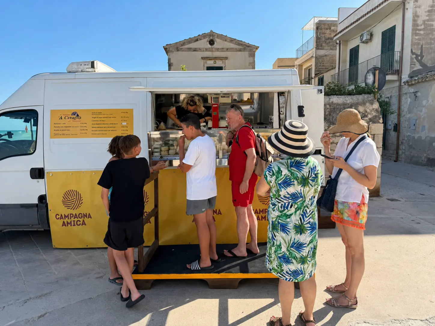 Produttori di Terra di Cavalera al Mercato Campagna Amica di Sampieri